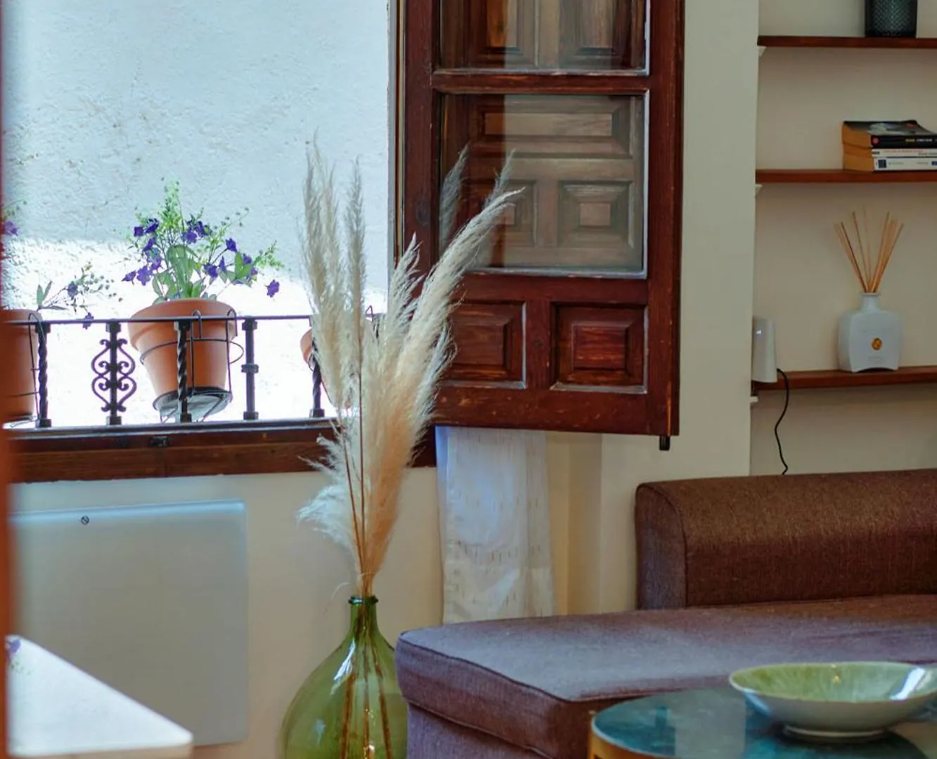 Anali - Hostatel Apartment Granada