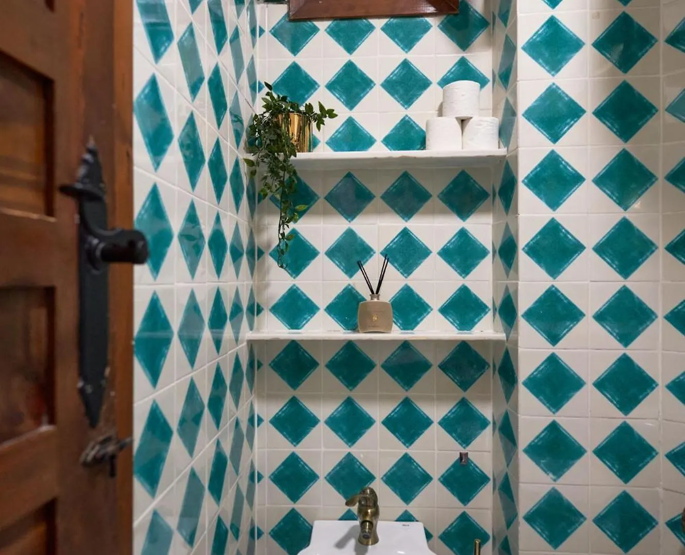 Anali - Hostatel Apartment Granada Spain