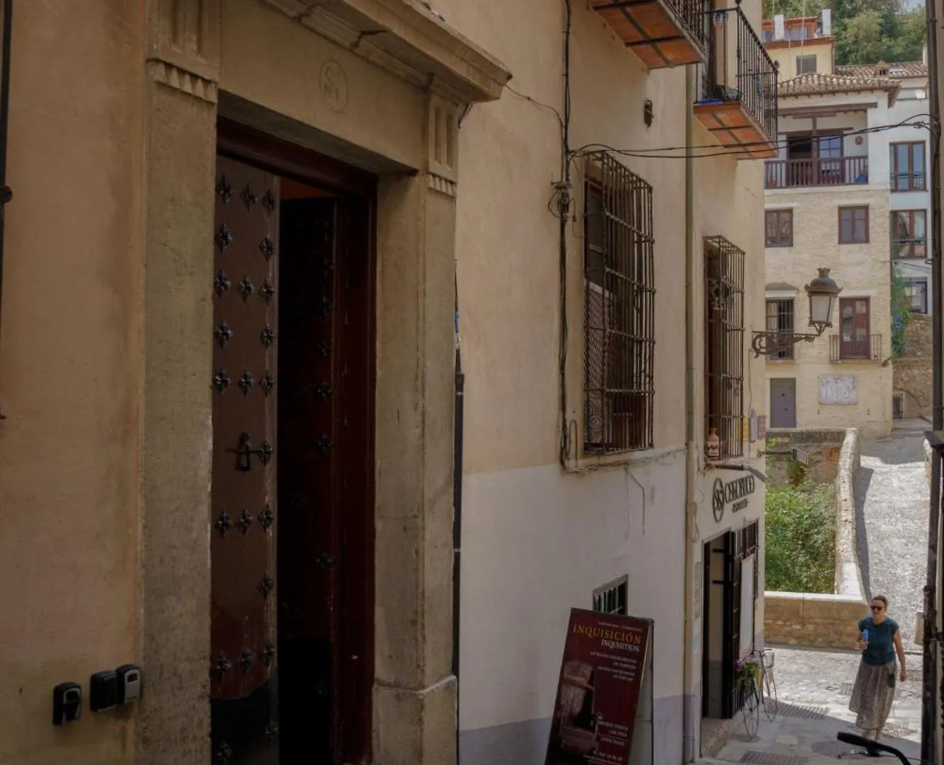 Anali - Hostatel Apartment Granada
