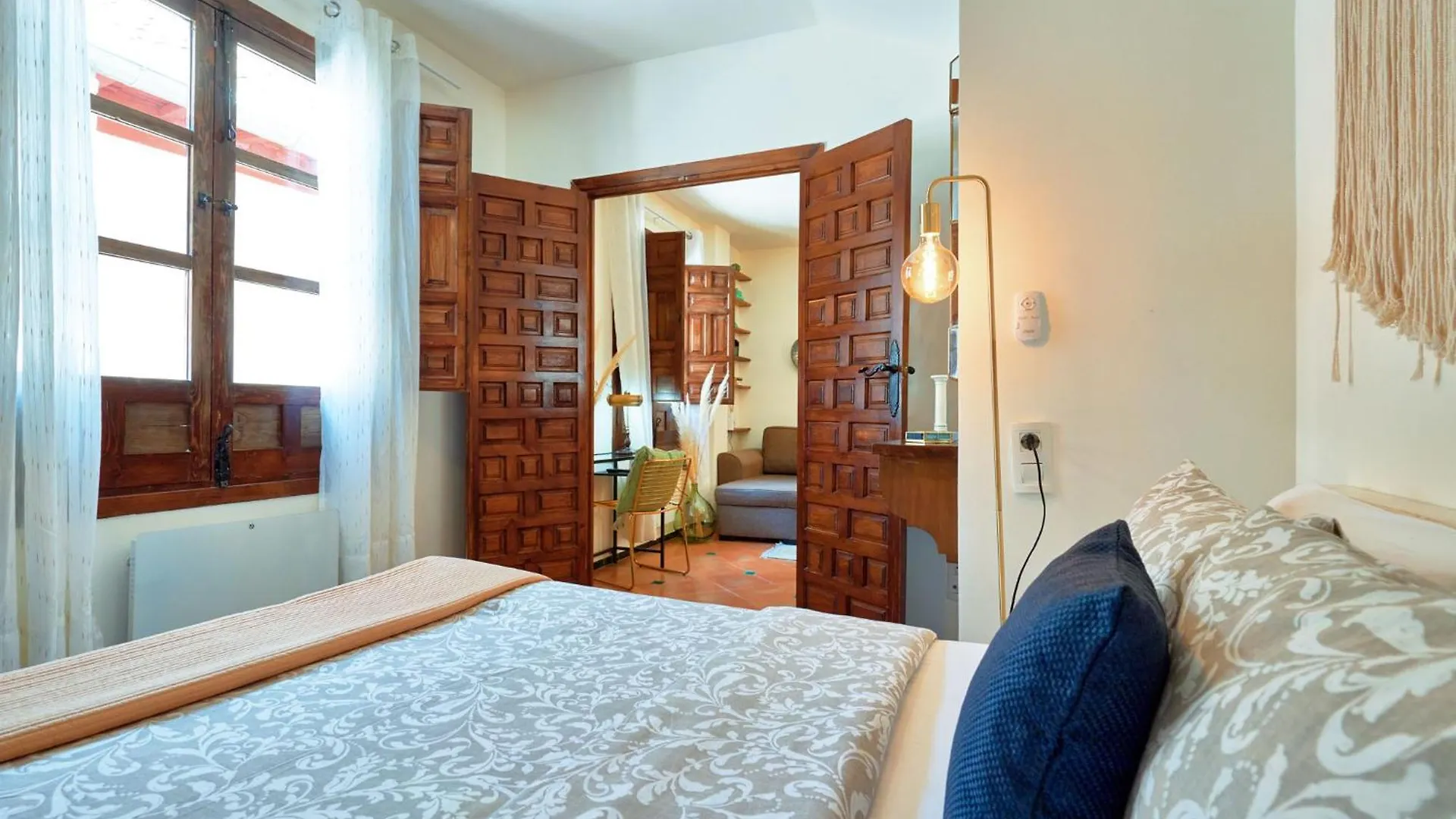 Anali - Hostatel Apartment Granada