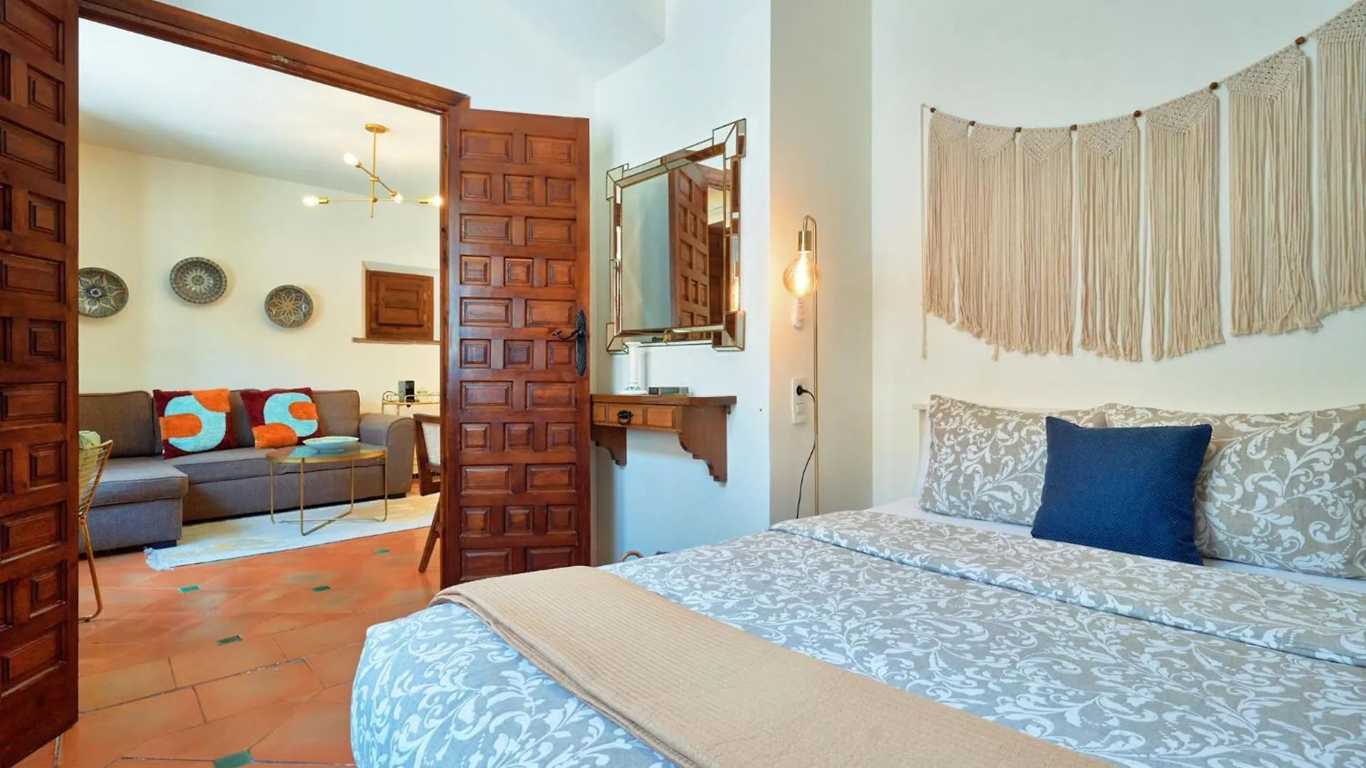 Anali - Hostatel Apartment Granada Spain
