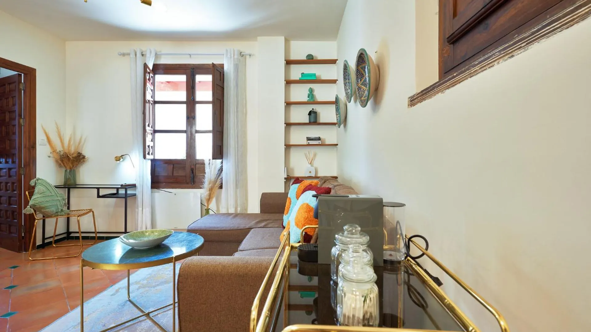 Anali - Hostatel Apartment Granada